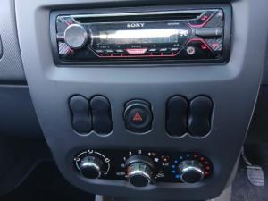 Nissan NP200 1.6i safety pack (aircon) - Image 5