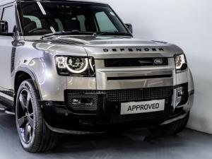Land Rover Defender 110 D350 X-Dynamic HSE - Image 10