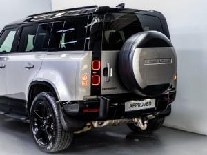 Land Rover Defender 110 D350 X-Dynamic HSE - Image 12
