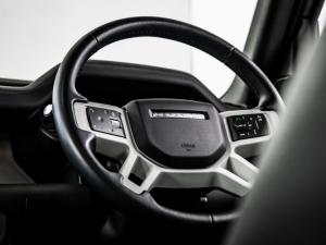 Land Rover Defender 110 D350 X-Dynamic HSE - Image 21