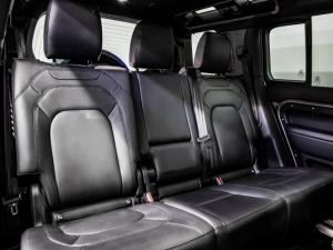 Land Rover Defender 110 D350 X-Dynamic HSE - Image 8