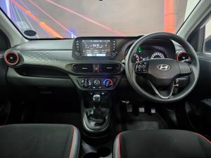 Hyundai Grand i10 1.0 Premium hatch - Image 10