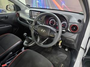 Hyundai Grand i10 1.0 Premium hatch - Image 5
