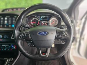 Ford Focus ST 3 - Image 10