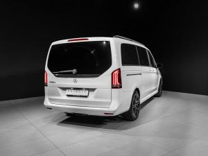 Mercedes-Benz V-Class V250d AMG Line - Image 28