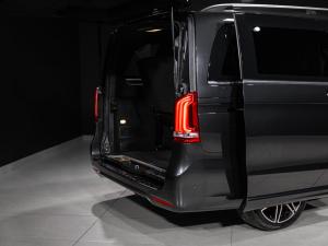 Mercedes-Benz V-Class V250d AMG Line - Image 28
