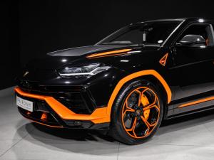 Lamborghini Urus S - Image 10