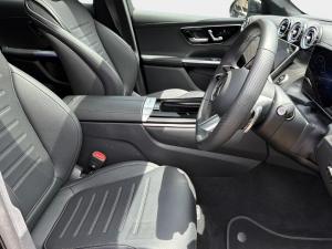 Mercedes-Benz GLC GLC300d 4Matic Avantgarde - Image 13