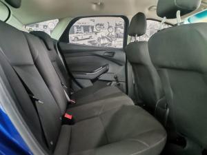 Ford Focus hatch 1.6TDCi Ambiente - Image 13