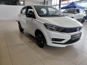 Tata Tiago 1.2 XT manual - Image 2
