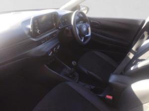 Hyundai i20 1.2 Premium - Image 14