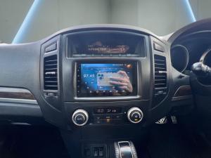 Mitsubishi Pajero 5-door 3.2DI-D GLS - Image 10