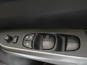 Nissan Navara 2.5DDTi double cab LE Plus - Image 15