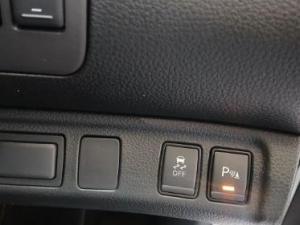 Nissan Navara 2.5DDTi double cab LE Plus - Image 16