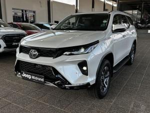 Toyota Fortuner 2.4GD-6 4x4 - Image 3
