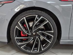 Volkswagen Golf GTI - Image 18
