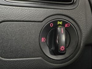 Volkswagen Polo Vivo hatch 1.6 Comfortline auto - Image 10