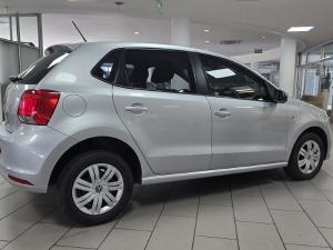 Volkswagen Polo Vivo hatch 1.6 Comfortline auto - Image 14