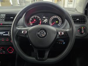 Volkswagen Polo Vivo hatch 1.6 Comfortline auto - Image 3