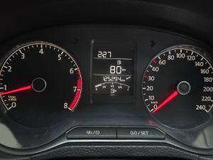 Volkswagen Polo Vivo hatch 1.6 Comfortline auto - Image 4