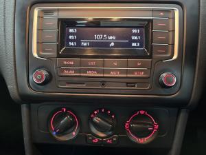 Volkswagen Polo Vivo hatch 1.6 Comfortline auto - Image 5