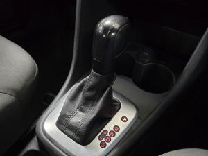 Volkswagen Polo Vivo hatch 1.6 Comfortline auto - Image 6