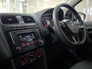 Volkswagen Polo Vivo hatch 1.6 Comfortline auto - Image 9