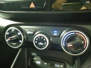 Hyundai Venue 1.0T Motion auto - Image 19