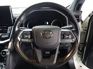 Toyota Land Cruiser 300 3.3D ZX - Image 20
