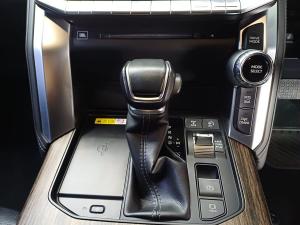 Toyota Land Cruiser 300 3.3D ZX - Image 22