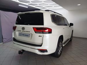 Toyota Land Cruiser 300 3.3D ZX - Image 6