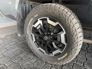 Nissan Navara 2.5DDTi double cab LE Plus - Image 10