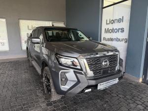 Nissan Navara 2.5DDTi double cab LE Plus - Image 1