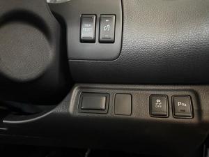 Nissan Navara 2.5DDTi double cab LE Plus - Image 20