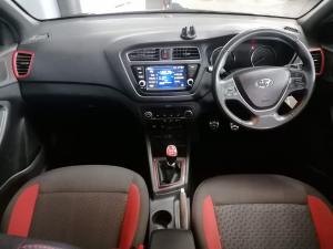 Hyundai i20 Active 1.4 Fluid - Image 23