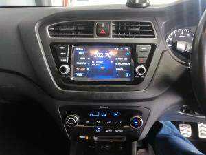 Hyundai i20 Active 1.4 Fluid - Image 27