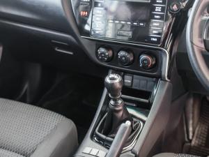 Toyota Corolla Quest 1.8 Plus manual - Image 9