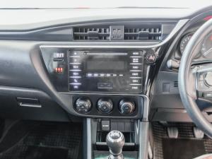 Toyota Corolla Quest 1.8 Plus manual - Image 10