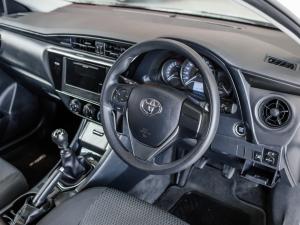 Toyota Corolla Quest 1.8 Plus manual - Image 8