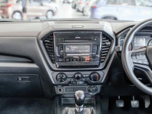 Isuzu D-Max 1.9TD double cab L 4x4 manual - Image 10