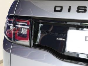 Land Rover Discovery Sport P300e R-Dynamic SE - Image 18