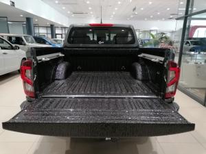 Nissan Navara 2.5DDTi double cab LE Plus 4x4 - Image 5