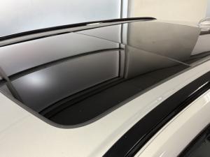 Volvo XC60 B5 AWD Plus Dark - Image 11