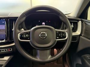 Volvo XC60 B5 AWD Plus Dark - Image 18