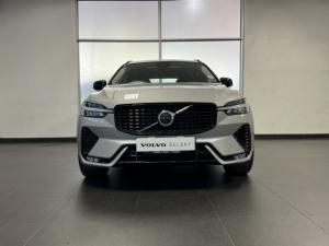 Volvo XC60 B5 AWD Plus Dark - Image 3