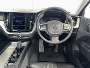 Volvo XC60 B5 AWD Essential - Image 15