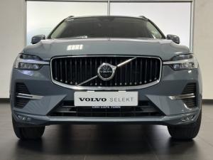 Volvo XC60 B5 AWD Essential - Image 2