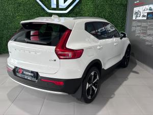 Volvo XC40 D4 AWD Momentum - Image 5