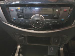 Nissan Navara 2.5DDTi double cab LE Plus - Image 15
