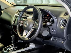 Nissan Navara 2.5DDTi double cab LE Plus - Image 18